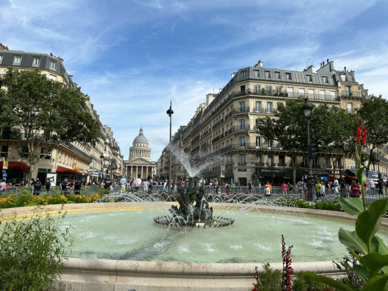 Fontaine du Bassin Soufflot, place Edmond Rostand, Paris 6e (75)