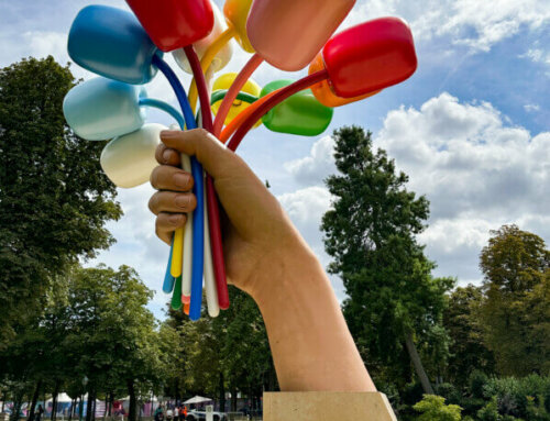 Le « Bouquet of Tulips » de Jeff Koons (Paris 8e)