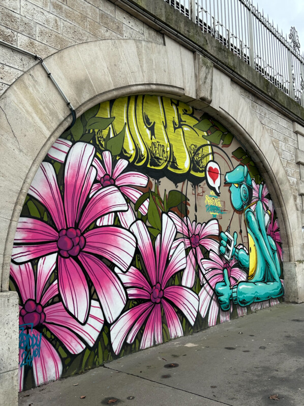 Fresque, fleurs, street art, Paris 13e (75)